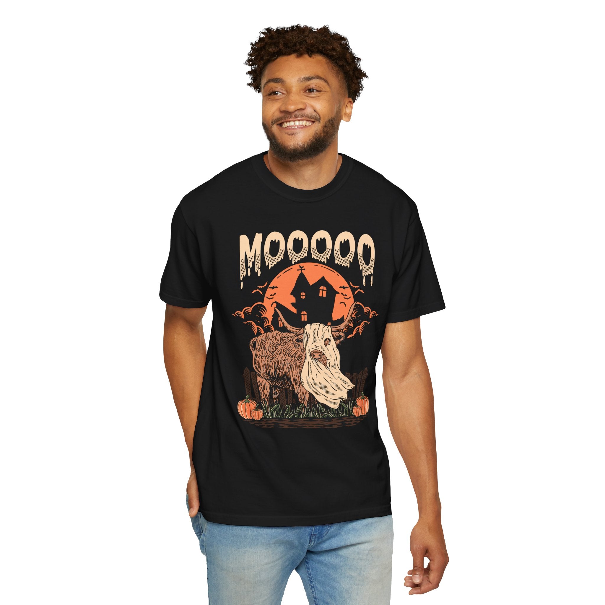 Mooooo! | Halloween Highland Cow Comfort Colors T-Shirt