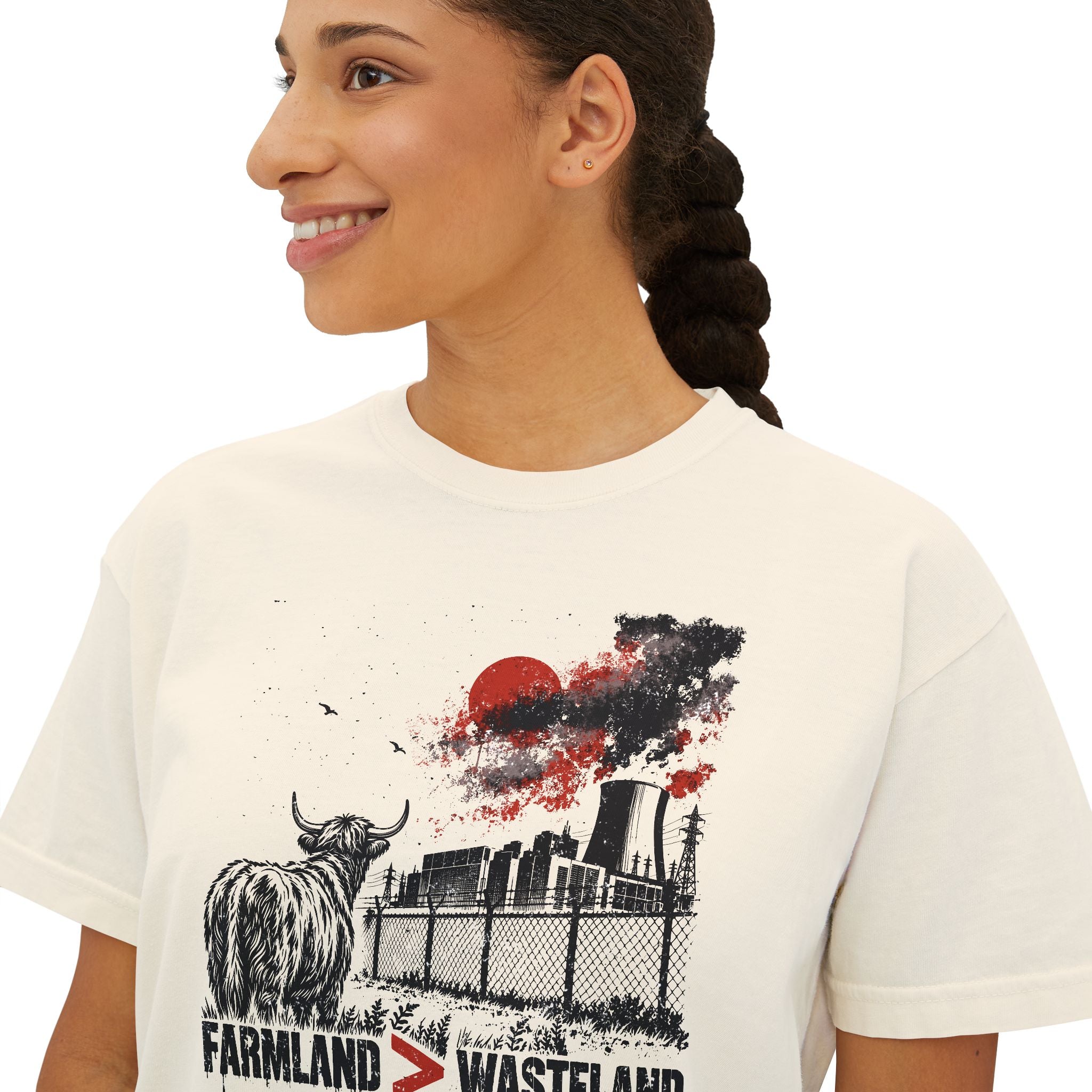 Farmland > Wasteland | Women’s Boxy Graffiti Highland Cow T-Shirt